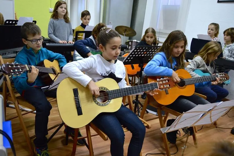 Modern Music Classes for Kids and Teens