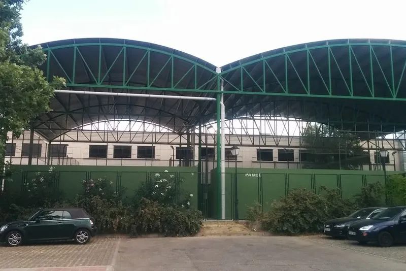 Villanueva de la Cañada Municipal Swim School