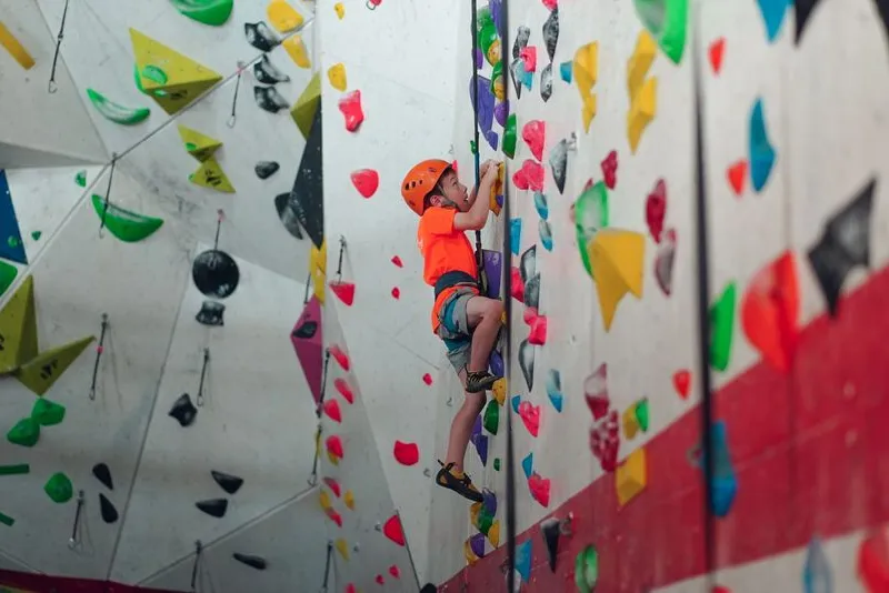Kids' Climbing School (Climbat La Foixarda)