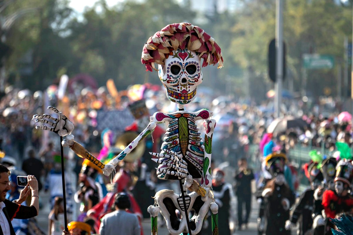 4. Day of the Dead Catrinas Walk at Port Vell