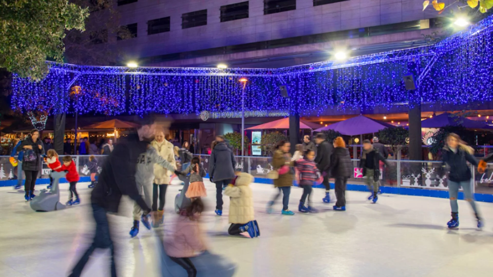 Christmas Ice Skating Rinks in Barcelona photo 2