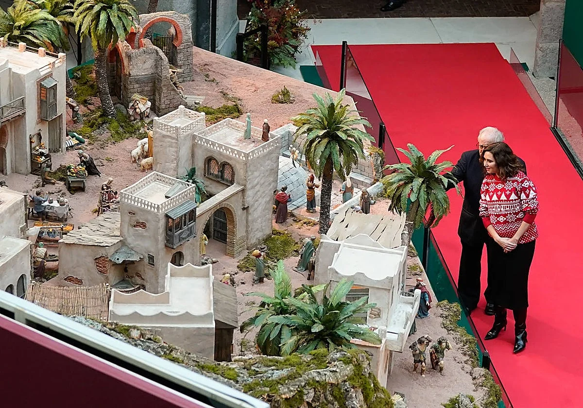 Giant Nativity Scene at Puerta del Sol photo 4