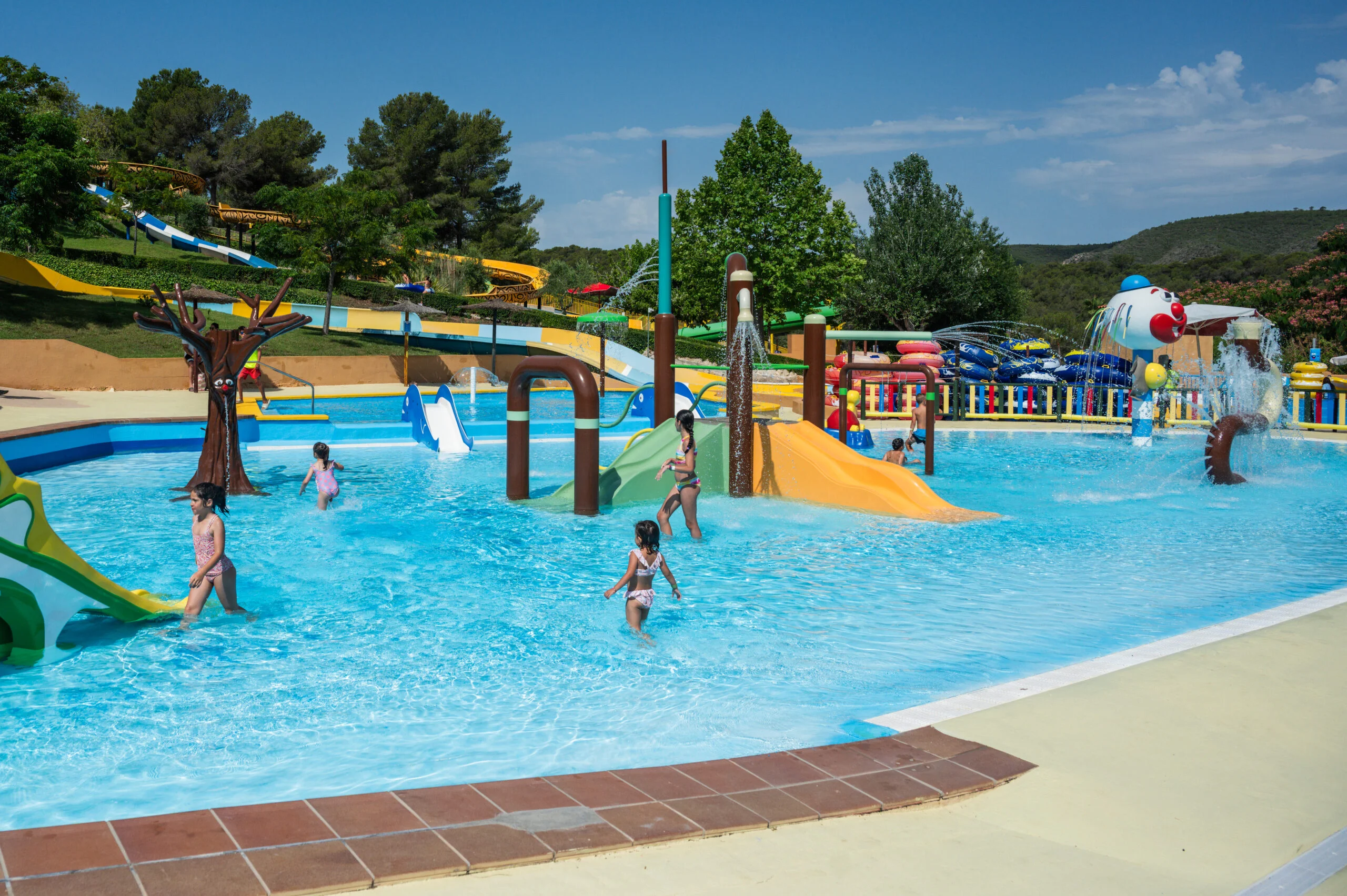 Aqualeon Water Park photo 1