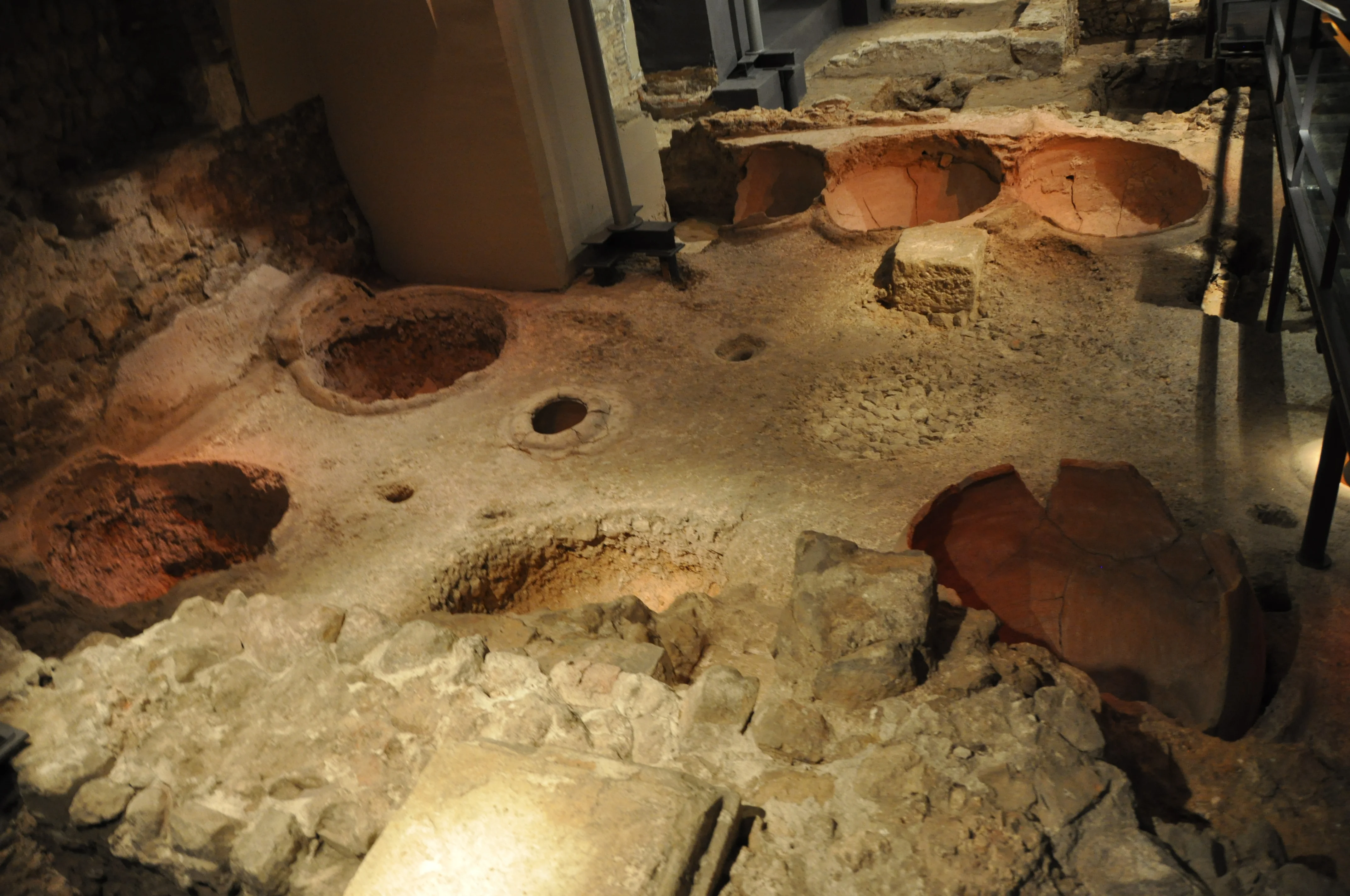 MUHBA Roman Barcelona (Plaça del Rei) photo 5