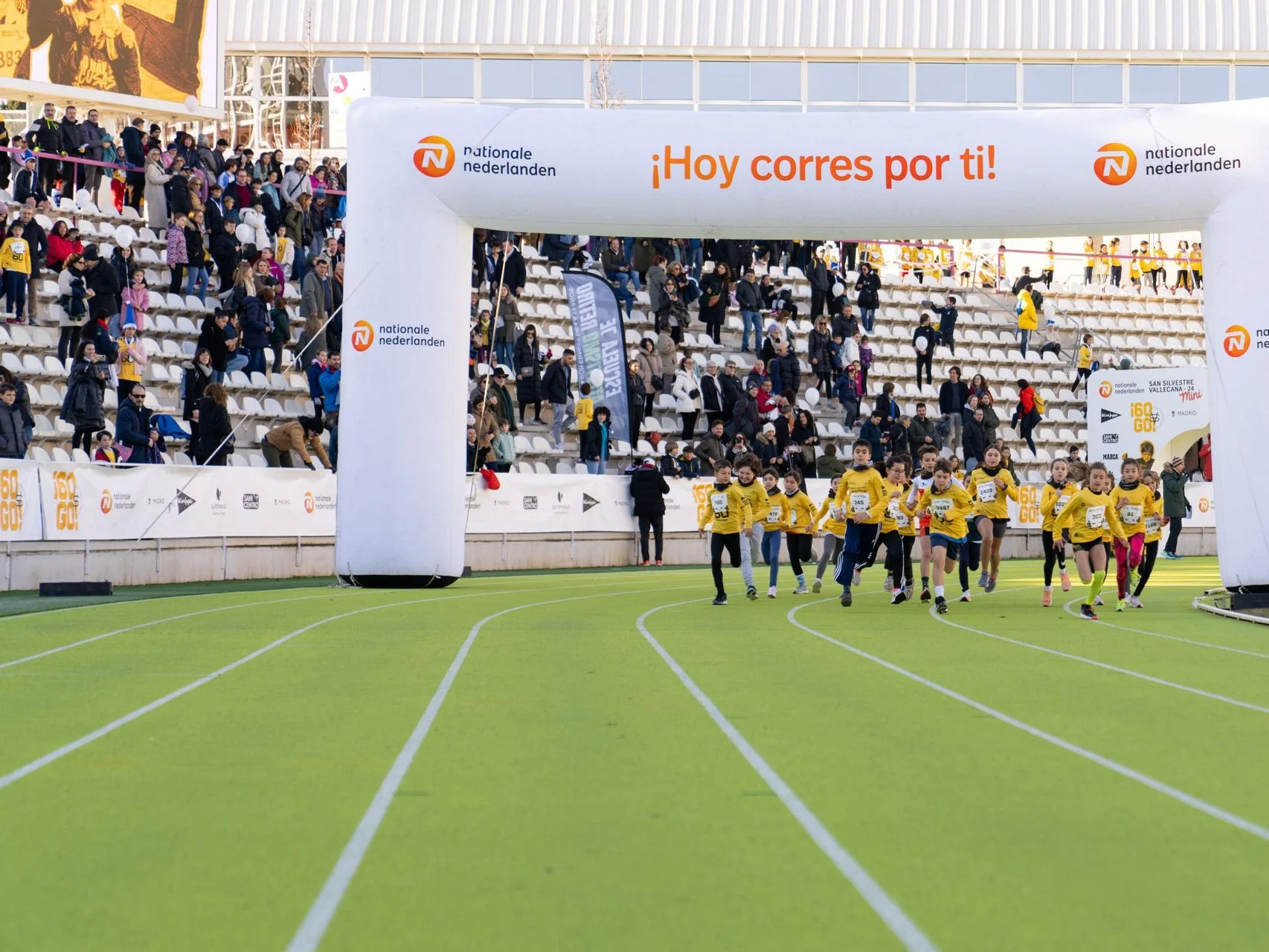 San Silvestre Vallecana Mini: Kids' Race at Vallehermoso Stadium photo 3