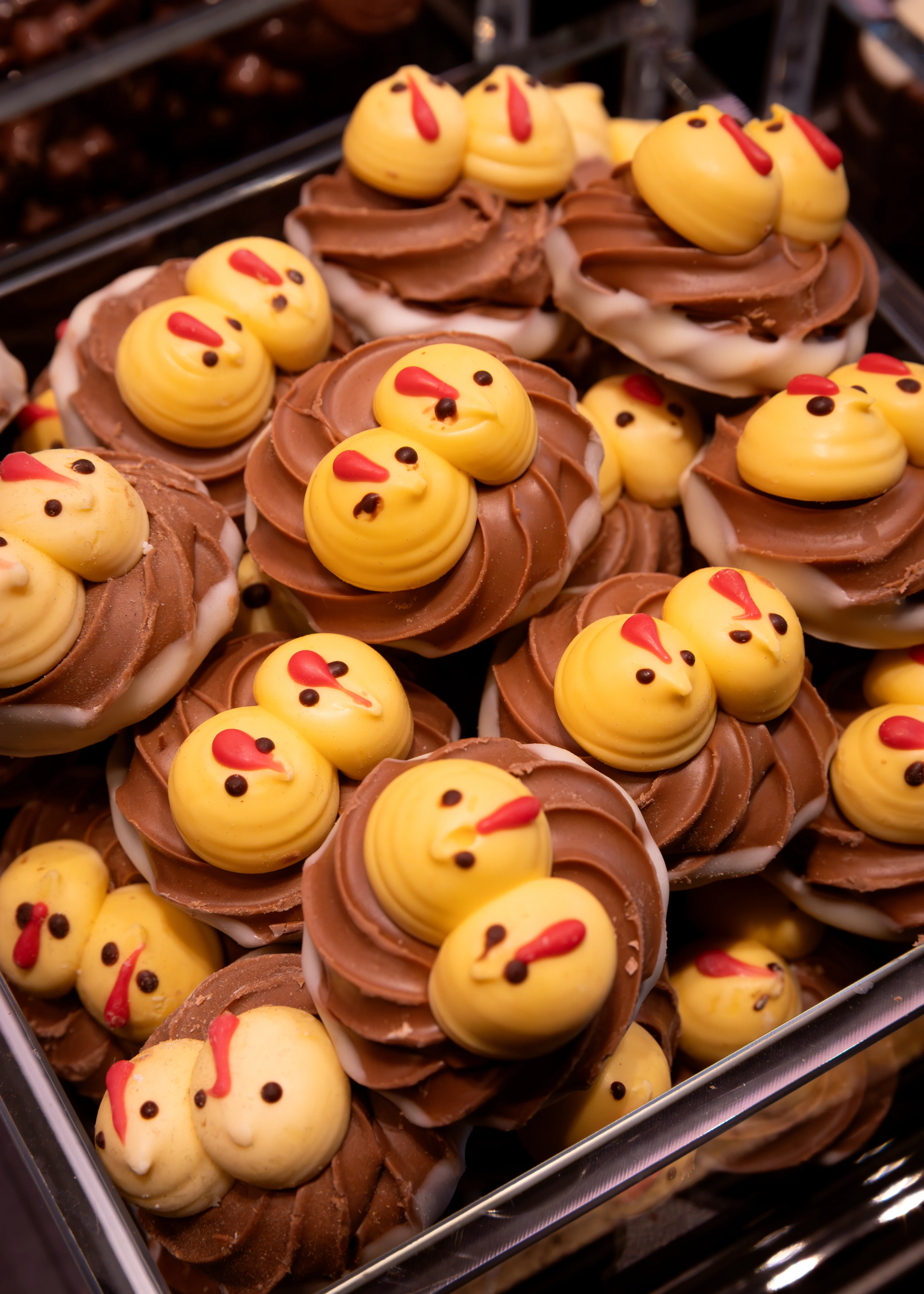 Dancing Eggs and Chocolate Sculptures at Easter photo 4