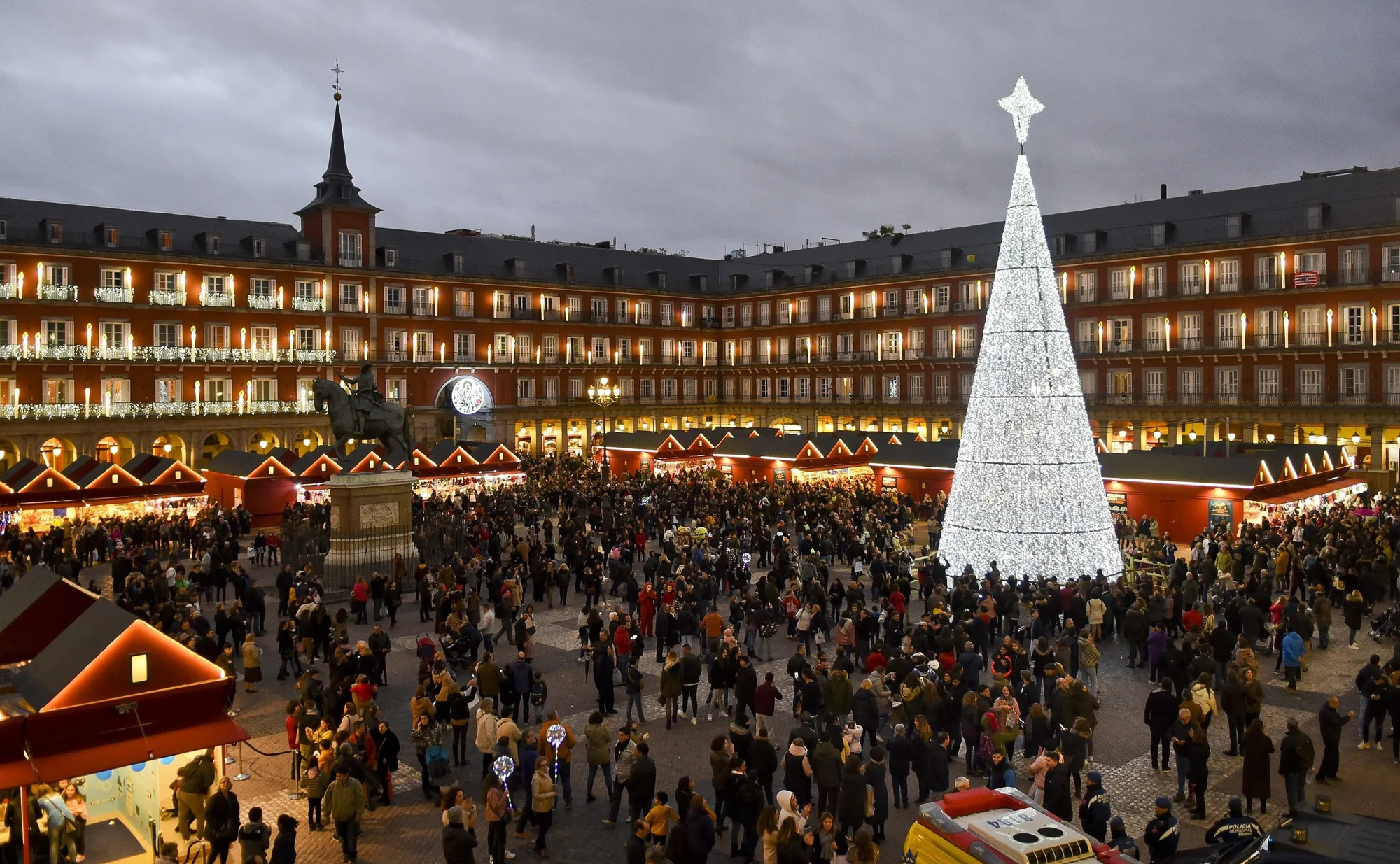 Plaza Mayor Christmas Market: Nativity Figures and Joke-Shop Wigs photo 3