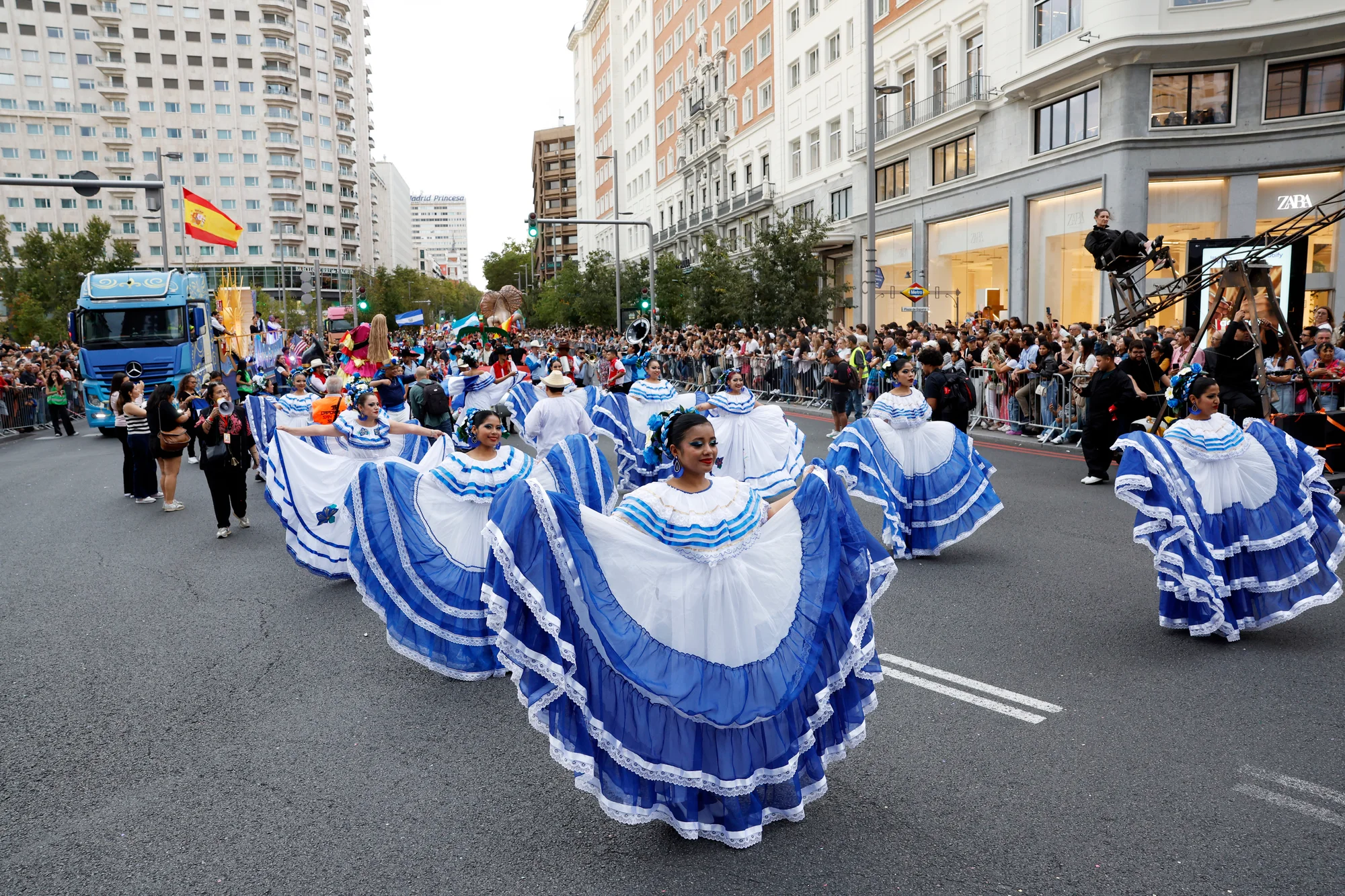 Hispanidad Festival: Free Plaza Concerts and Family Circus photo 4