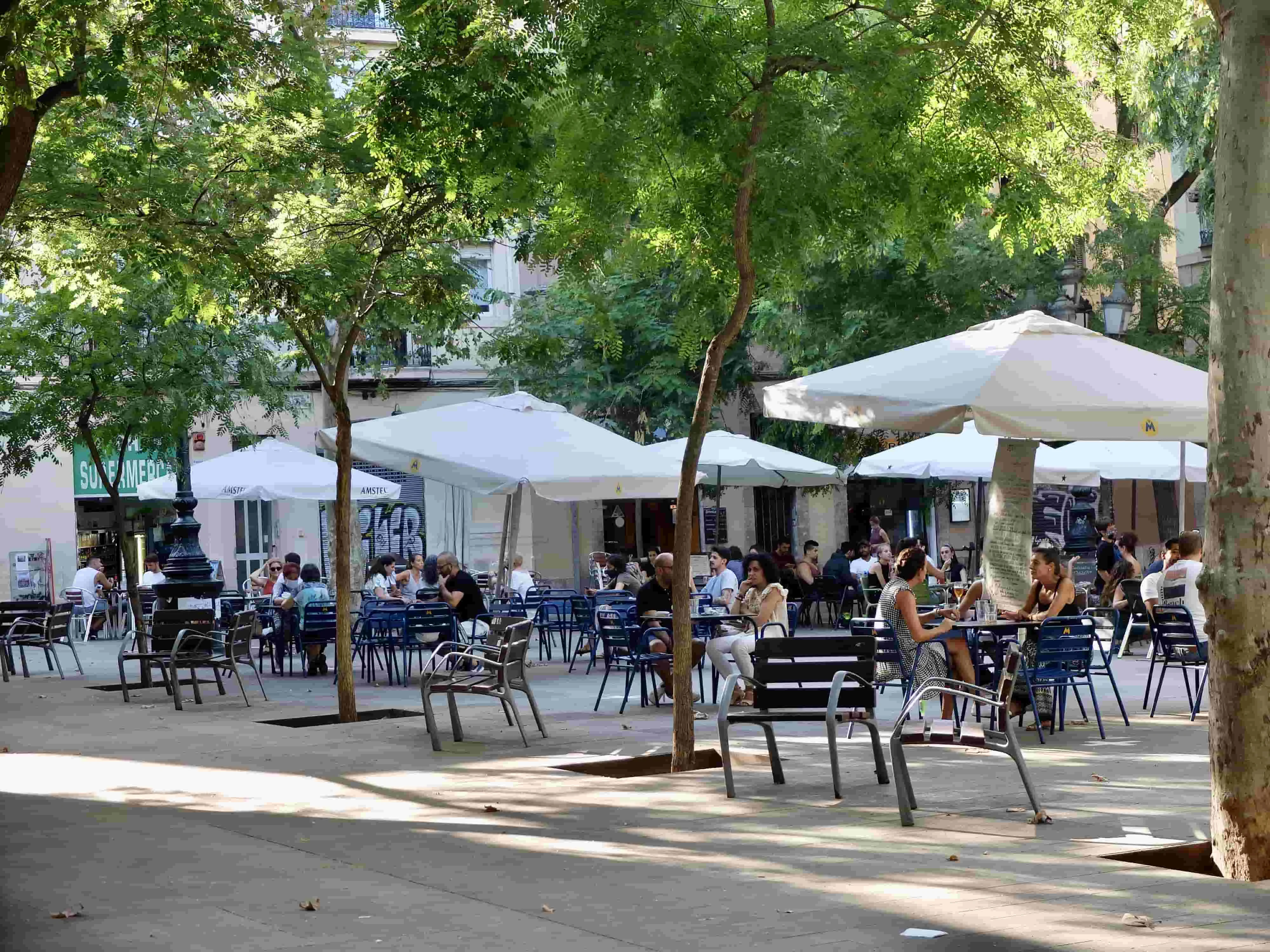Plaça d'Osca photo 3
