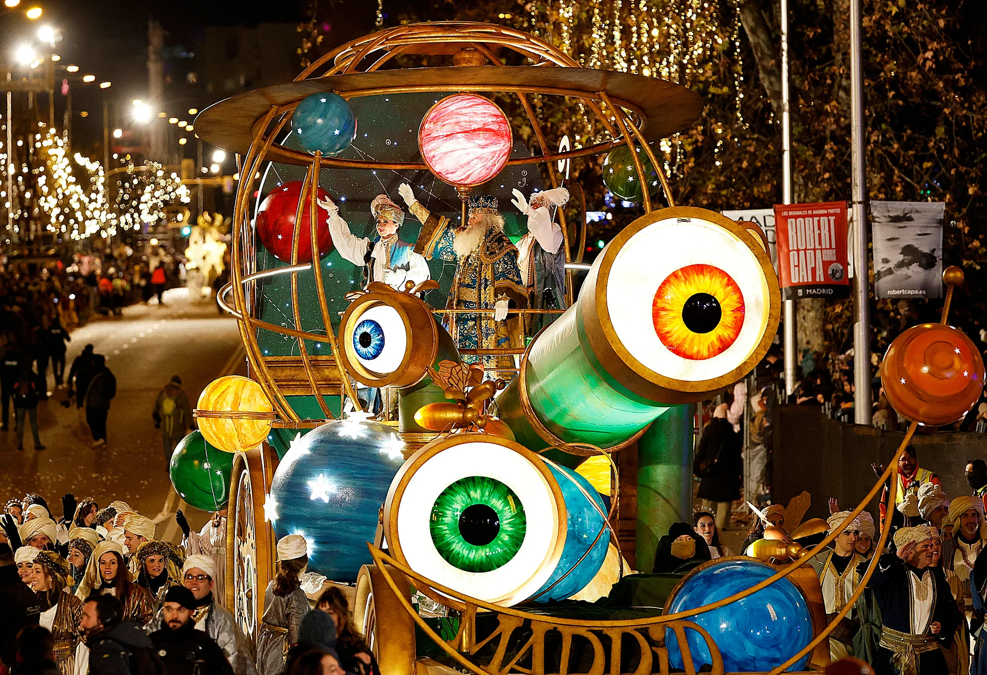 Cabalgata de Reyes: The Three Kings Parade on the Castellana photo 2
