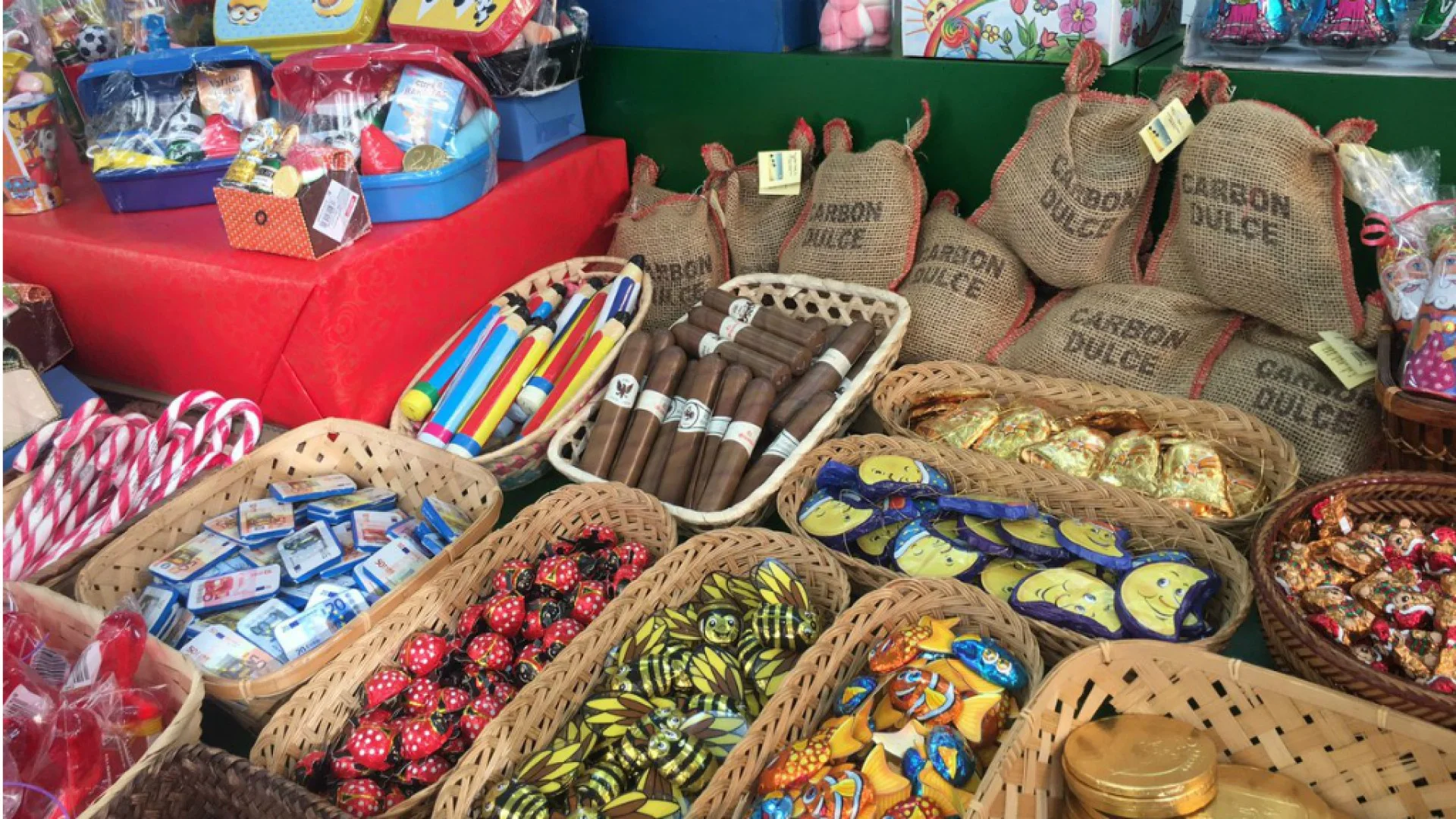 Toy Stalls and Sweets on Gran Via photo 2