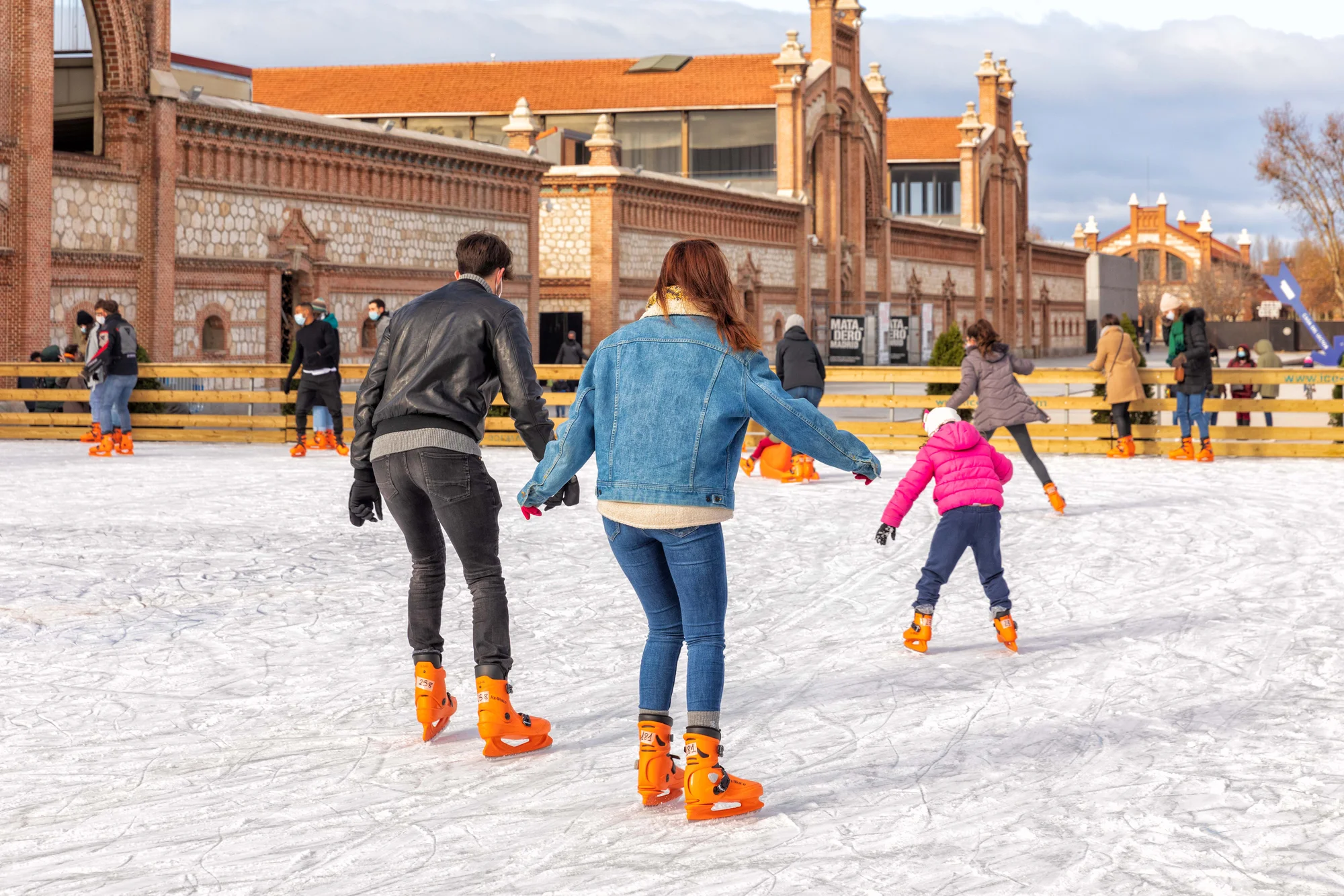 Matadero Ice Rink: Christmas Skating in Plaza de Matadero photo 2
