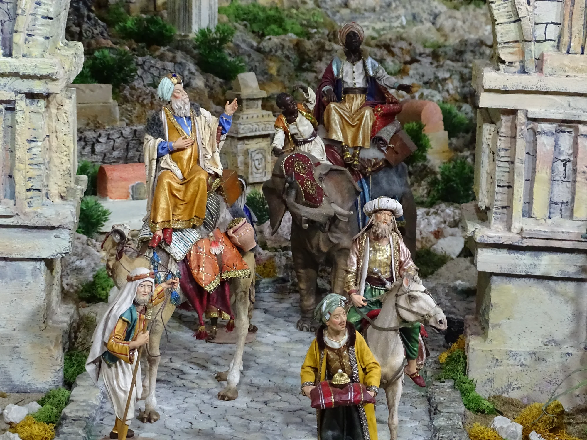 Nativity Scene Walk and Caganer Hunt in Barcelona photo 5