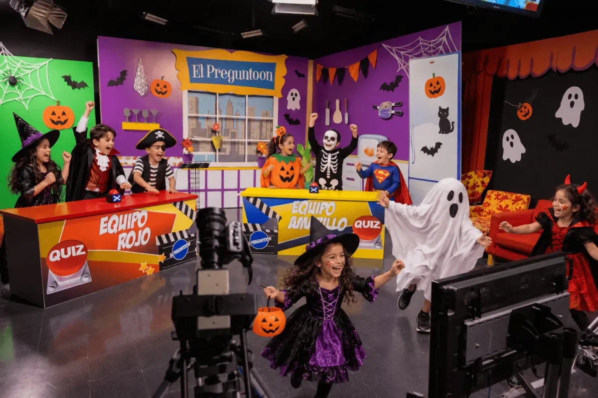 Terror Cruise and Face Paint at Halloween Micropolix photo 2