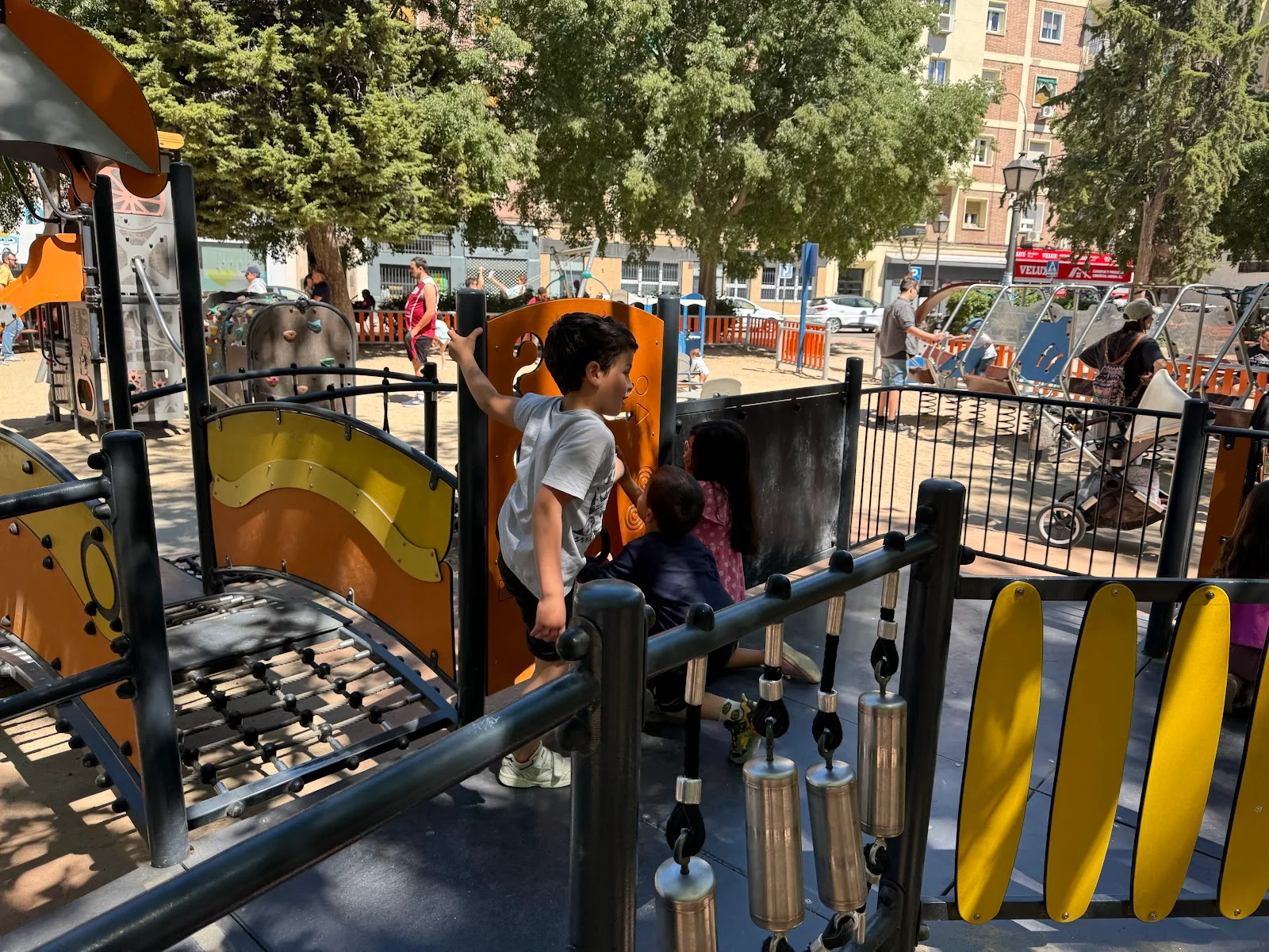 Parque El Calero Train Playground photo 2