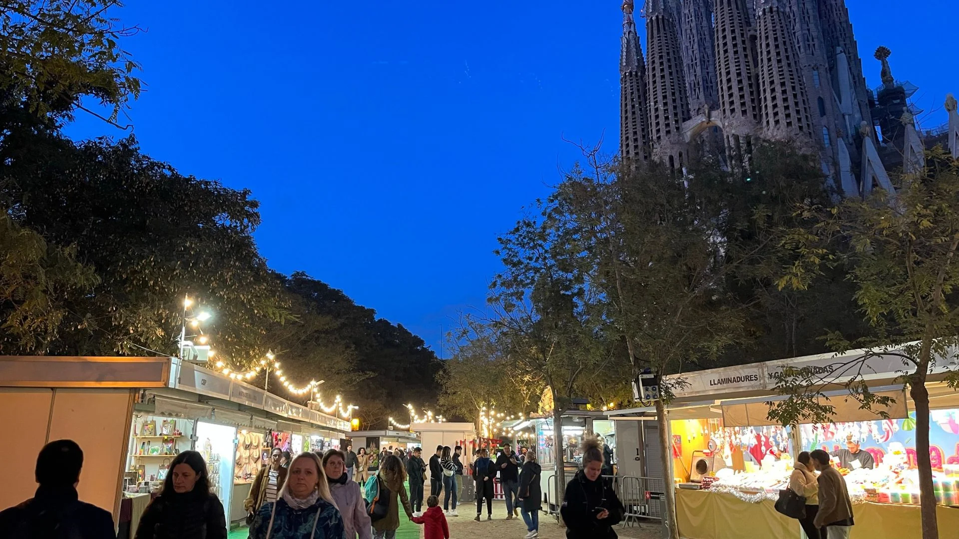 Sagrada Família Christmas Fair photo 5