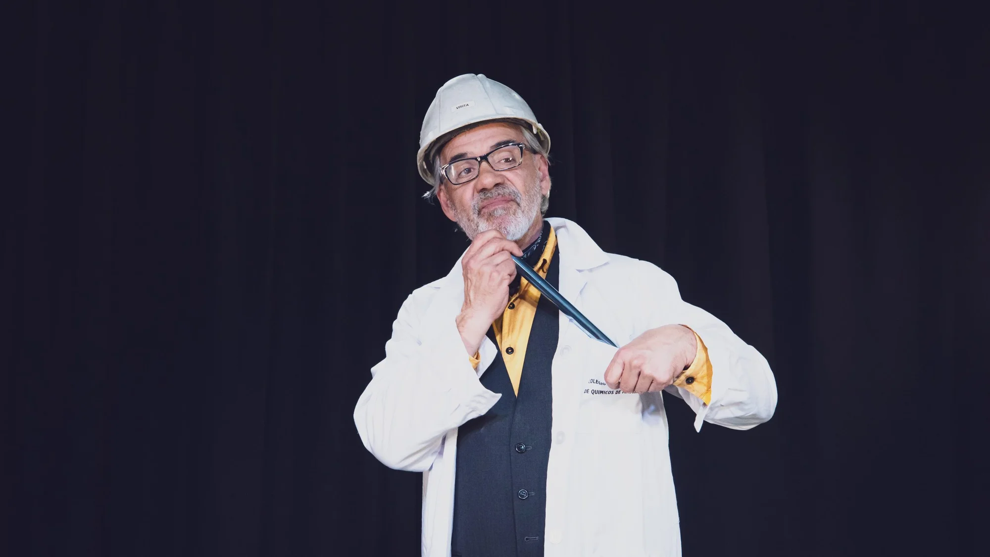 Grandfather's Trunk: Family Magic Show by La Chistera photo 5