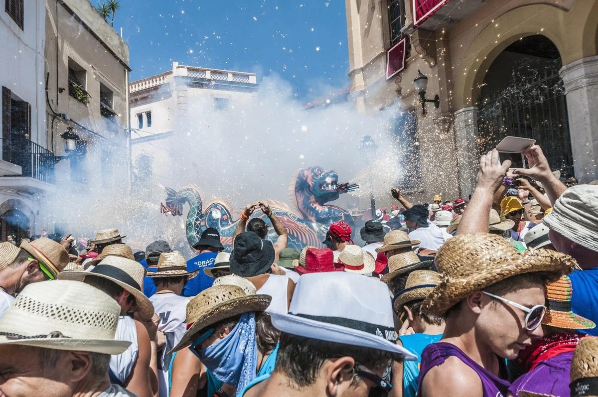 Ten Days of Giants and Water Parties in Móra la Nova photo 2