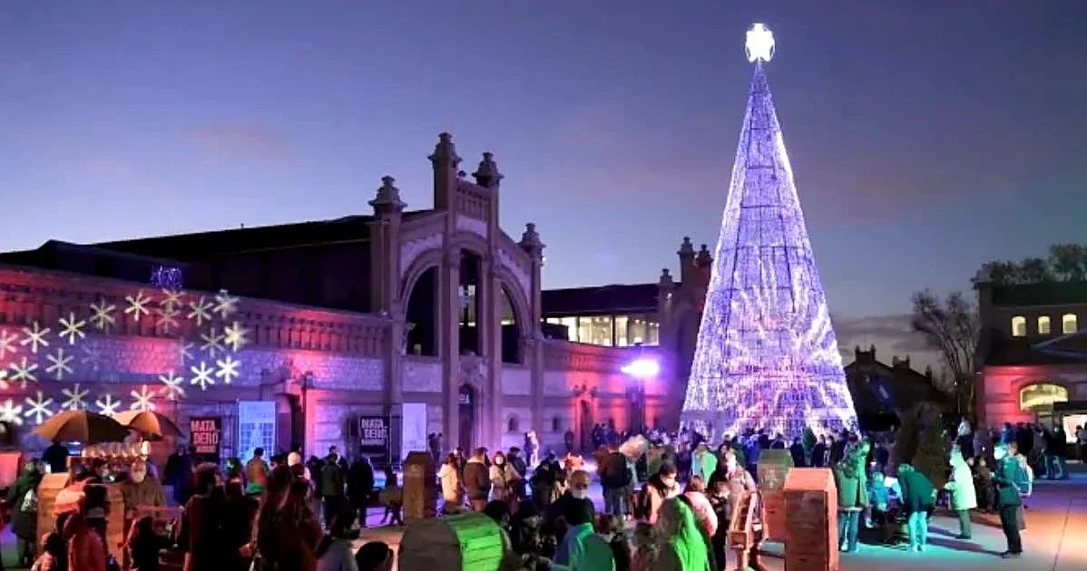 Christmas at Matadero: Evening Snow, Ice Rink and Family Shows photo 5