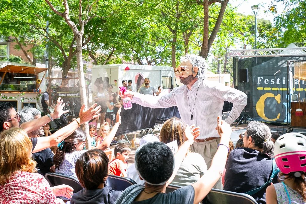 Free Juggling and Street Acrobatics photo 3