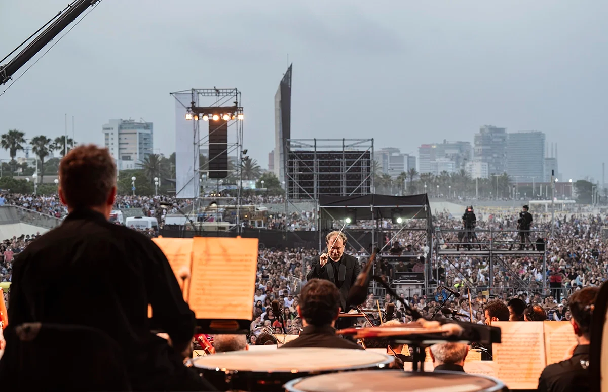 Free Symphonic Concerts on Sant Sebastià Beach photo 3