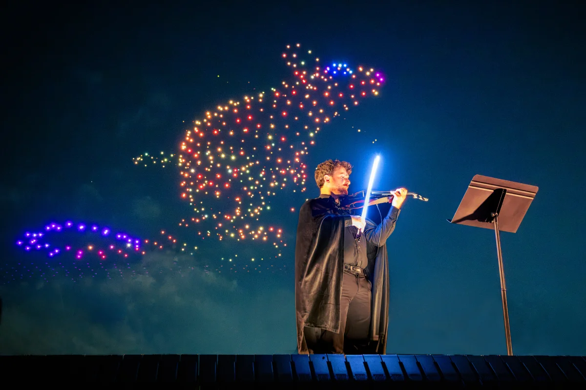 1,200 Drones Light Up a Harry Potter Night Sky photo 5