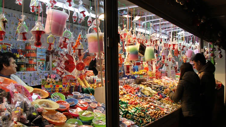 Toy Stalls and Sweets on Gran Via photo 5
