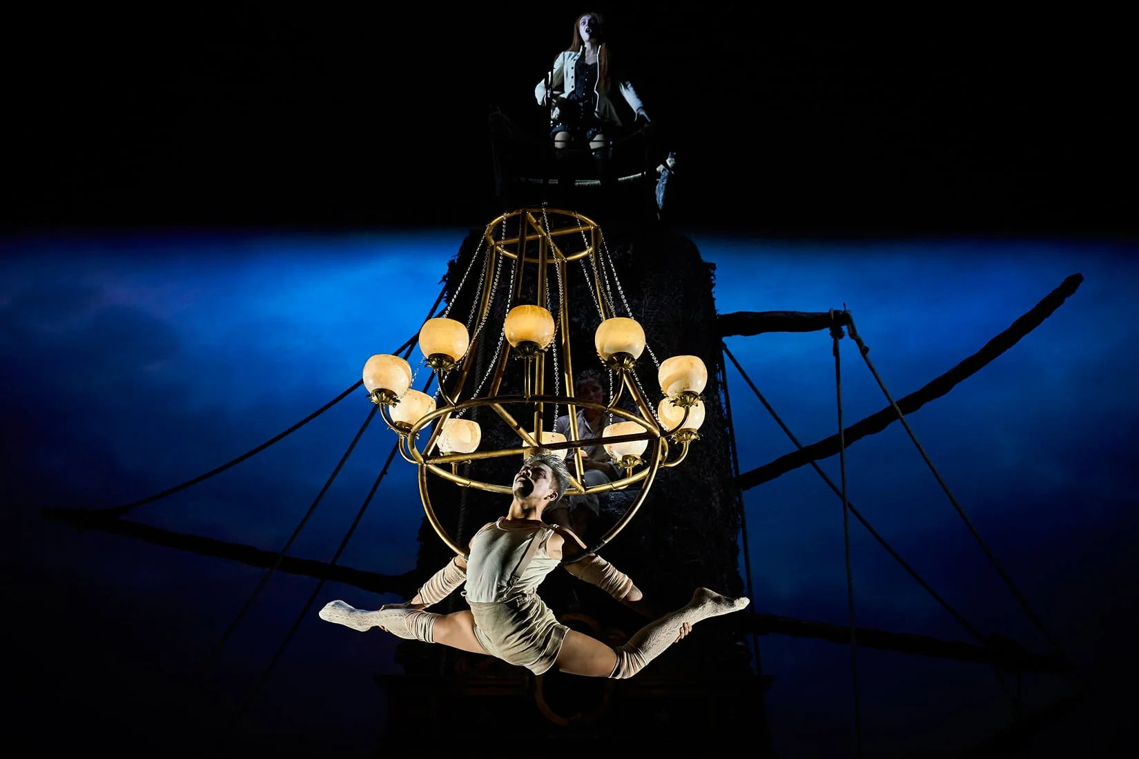 Opera Sung From a Trapeze at the Liceu photo 5