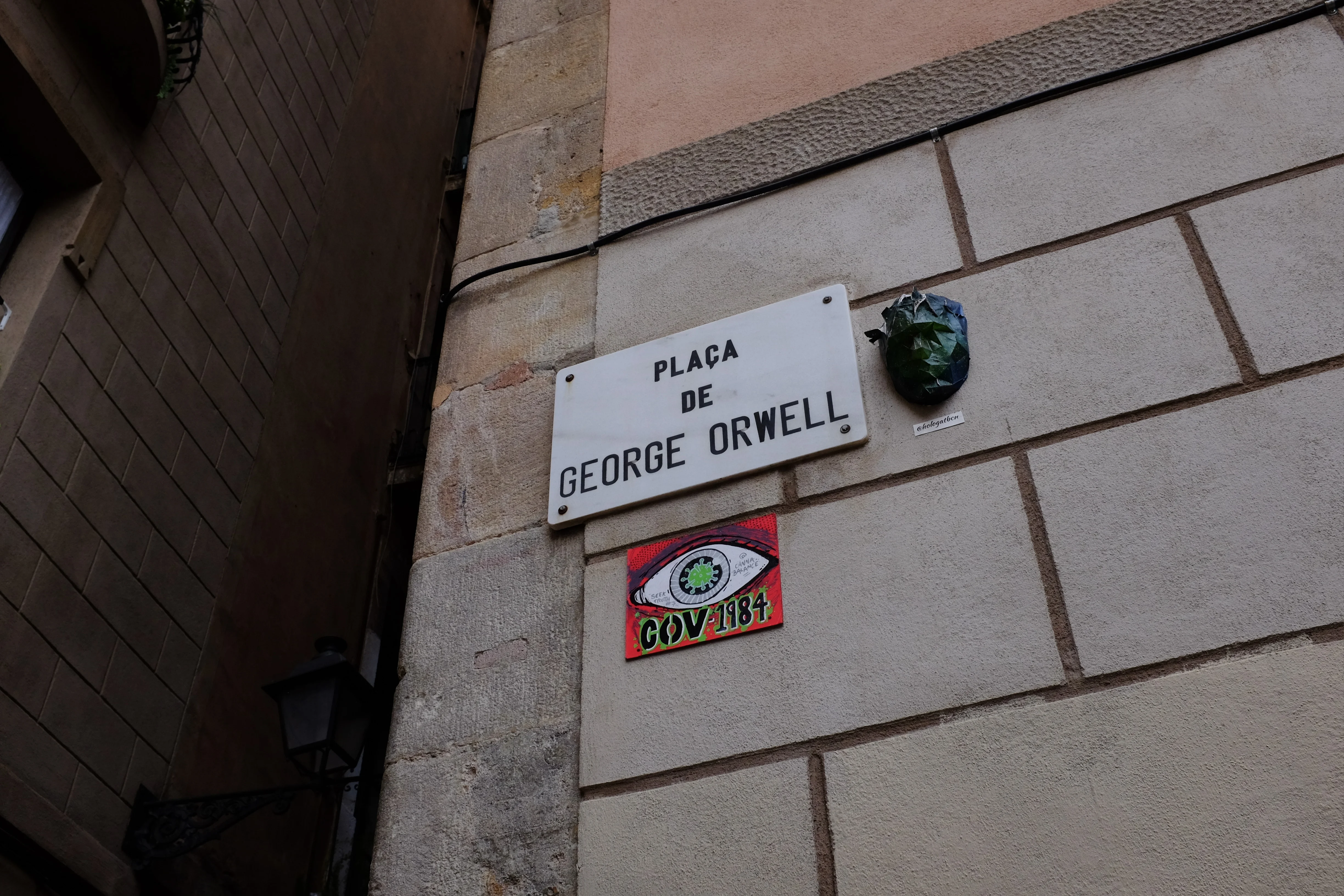 Plaça de George Orwell photo 2