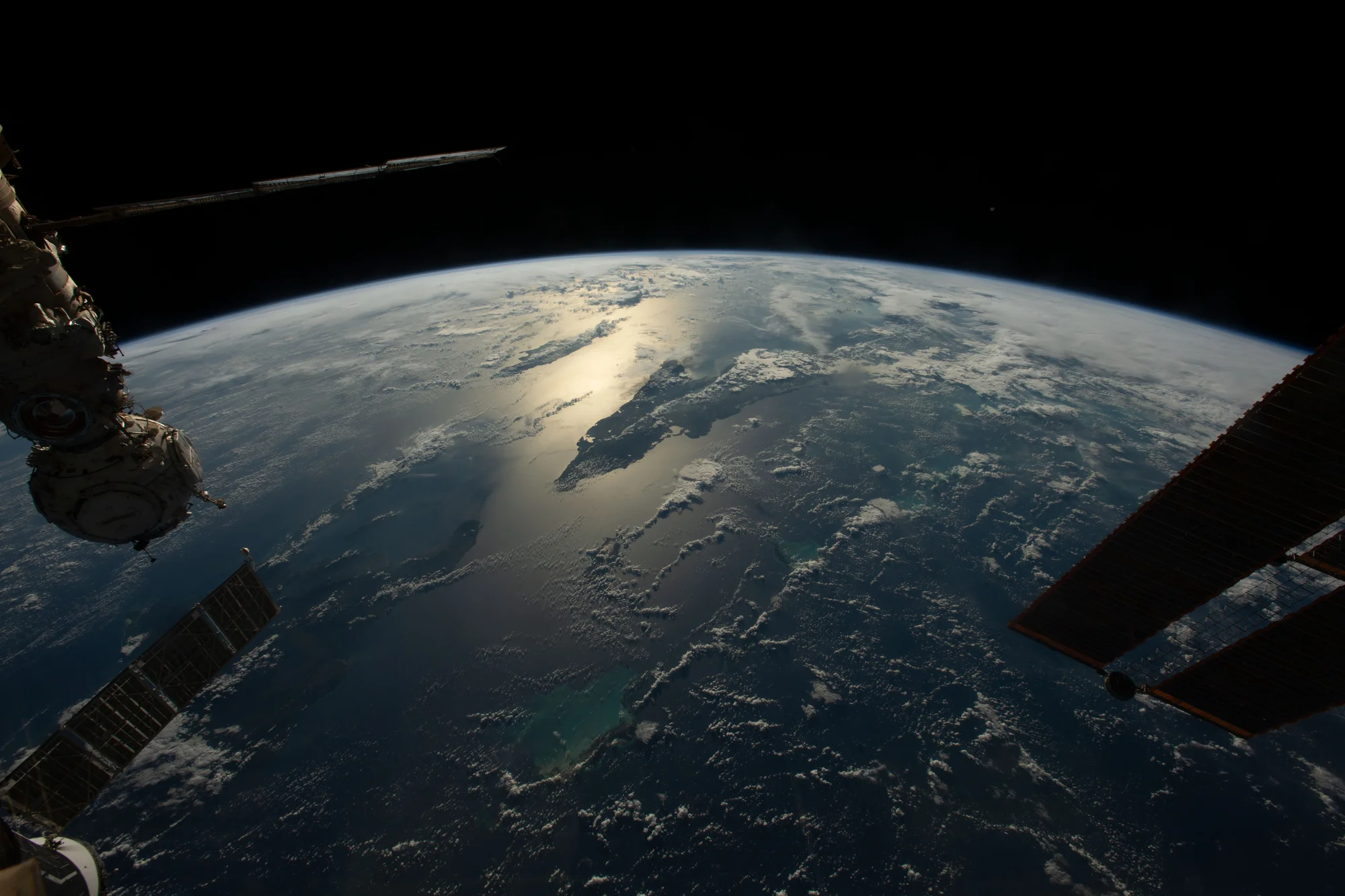 Float Through the International Space Station in VR photo 2
