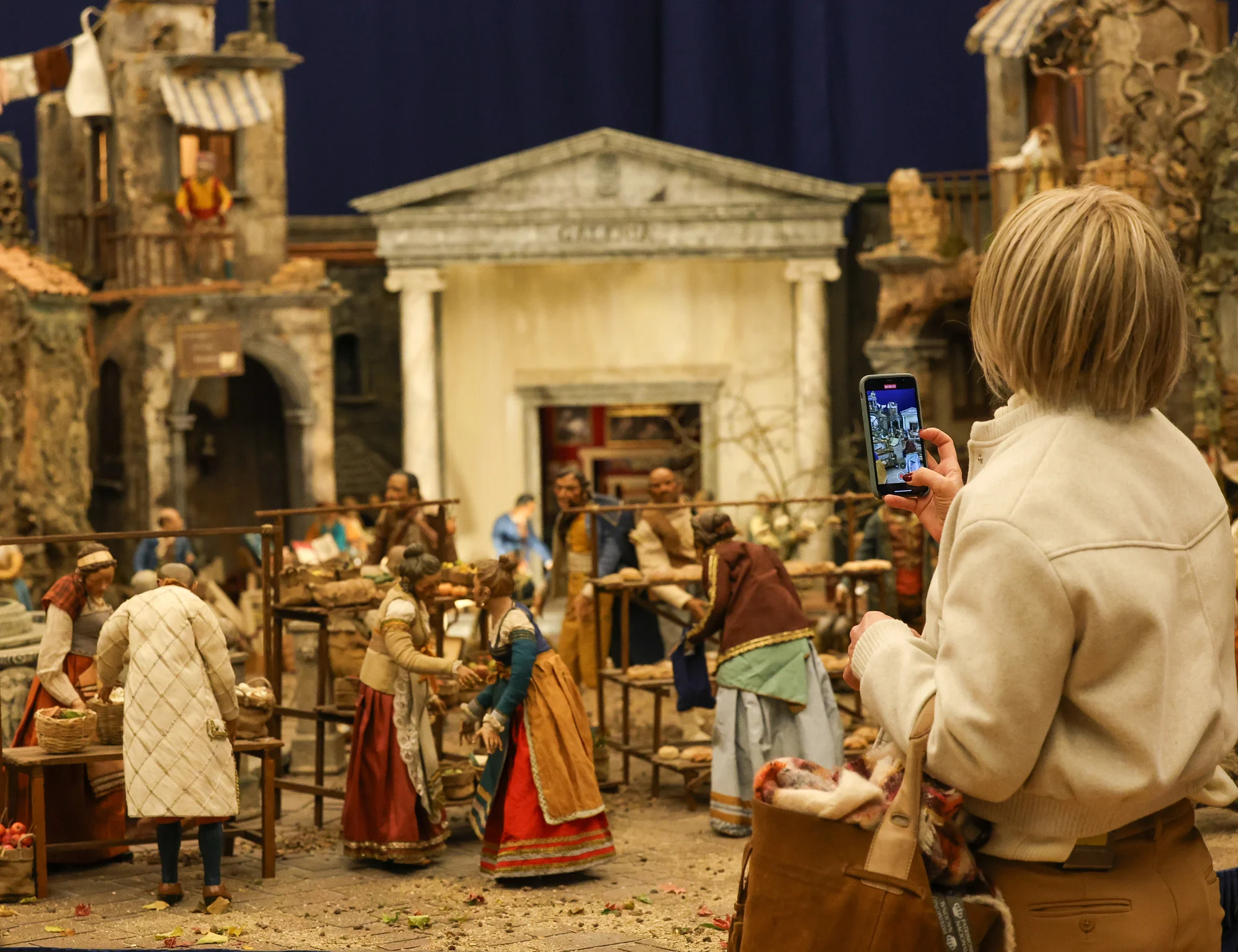Belenes: Christmas Nativity Scenes to Visit with Kids photo 3