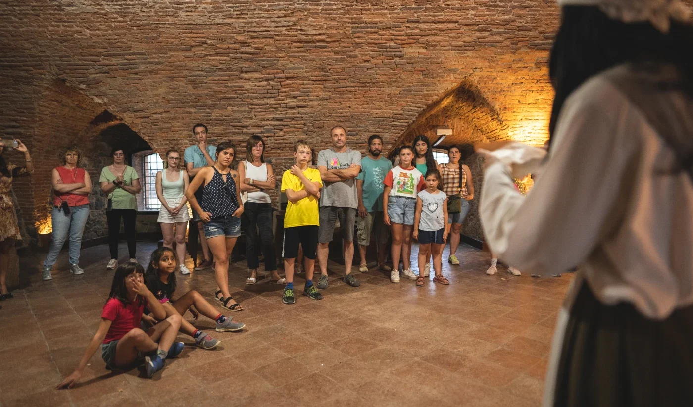 Medieval Castle Tour with Actors and Hidden Tunnels photo 4