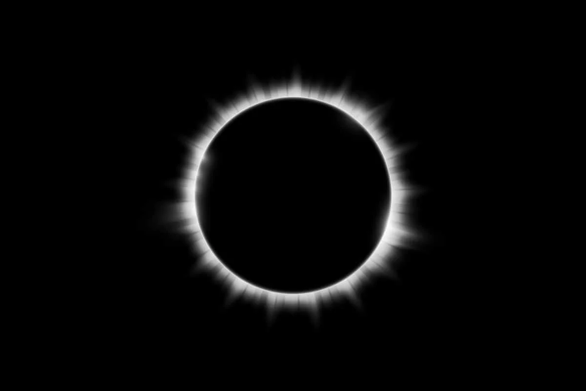 99.7% Solar Eclipse at Sunset photo 2