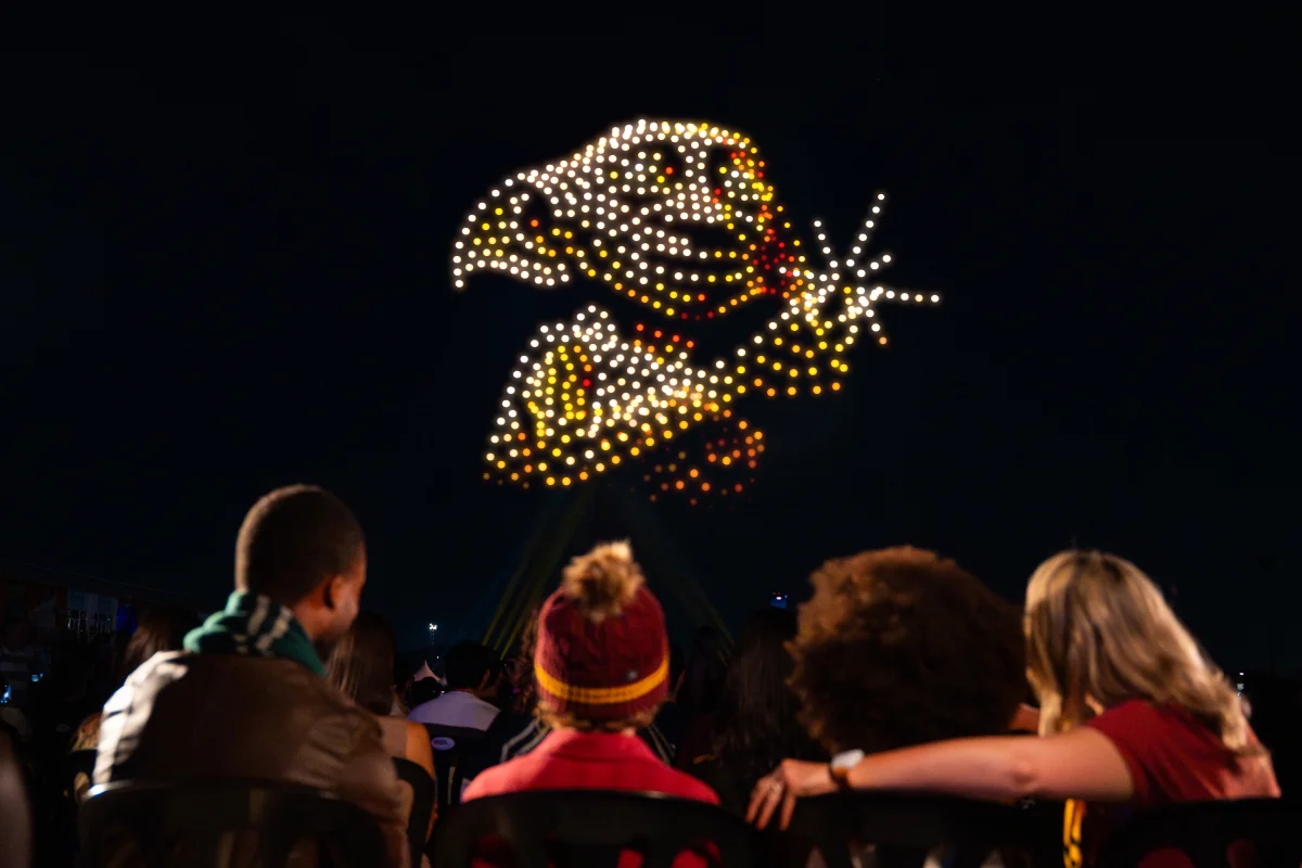 1,200 Drones Light Up a Harry Potter Night Sky photo 3