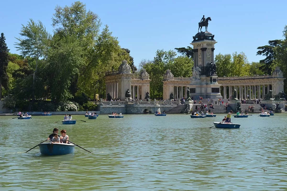 Barcas del Retiro photo 2