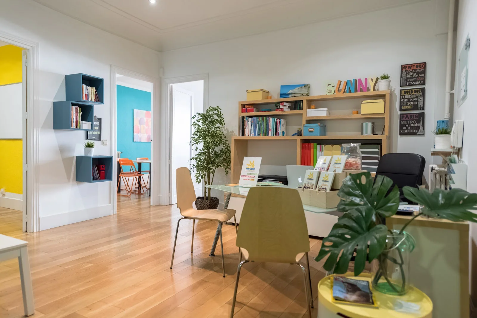 Art Studio in English at Vanania World photo 2