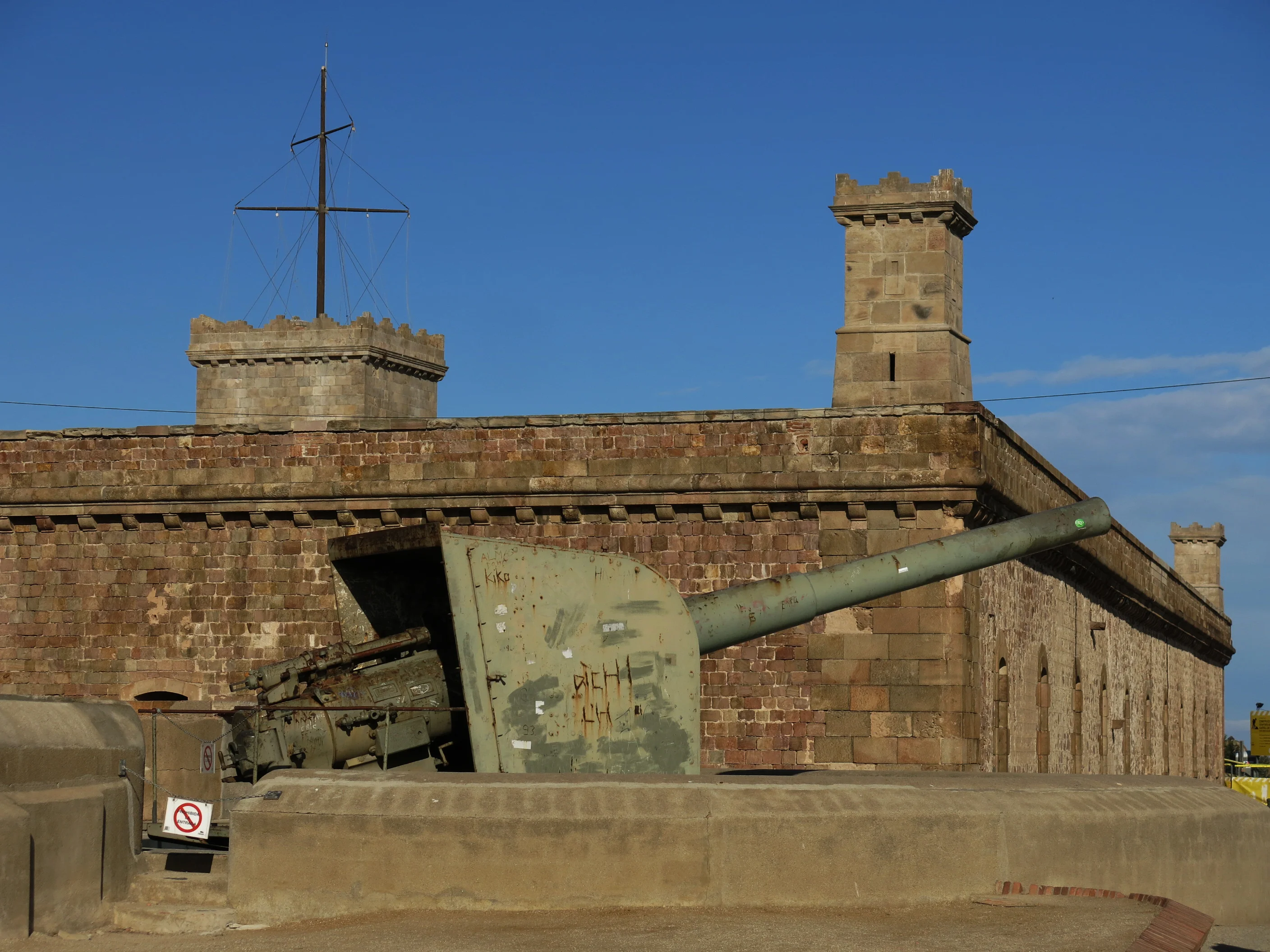 Montjuïc Castle photo 2