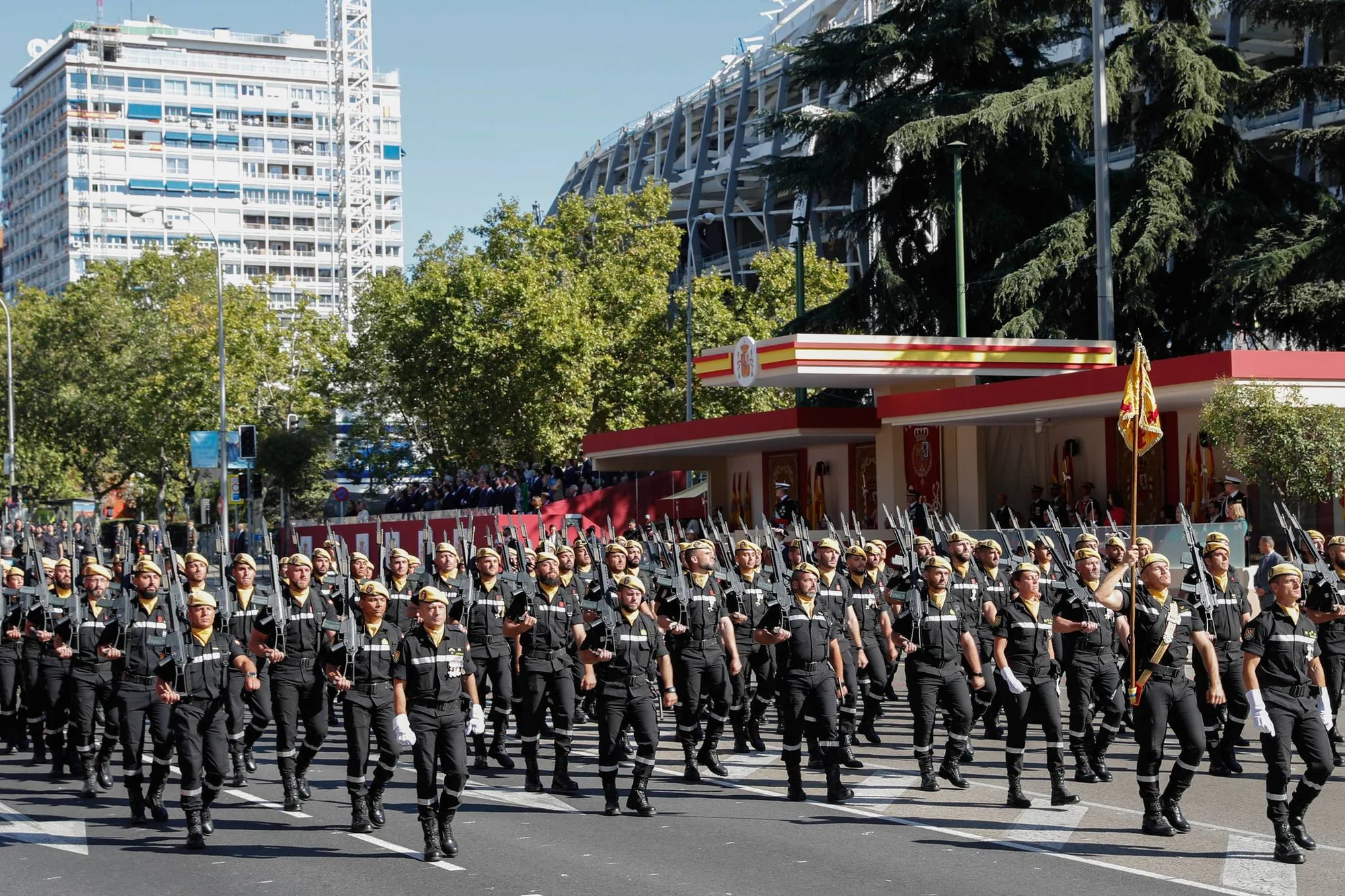 National Day Military Parade on Paseo del Prado photo 4