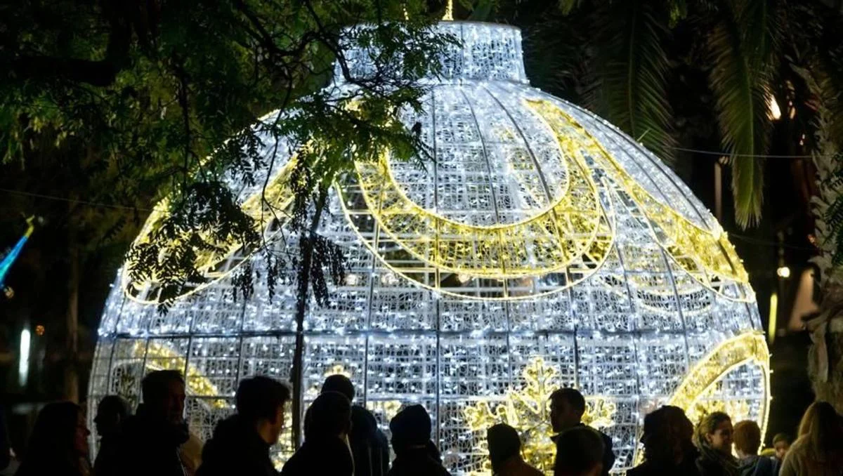 Port Vell's Giant Wheel and Floating Nativity Scene photo 6