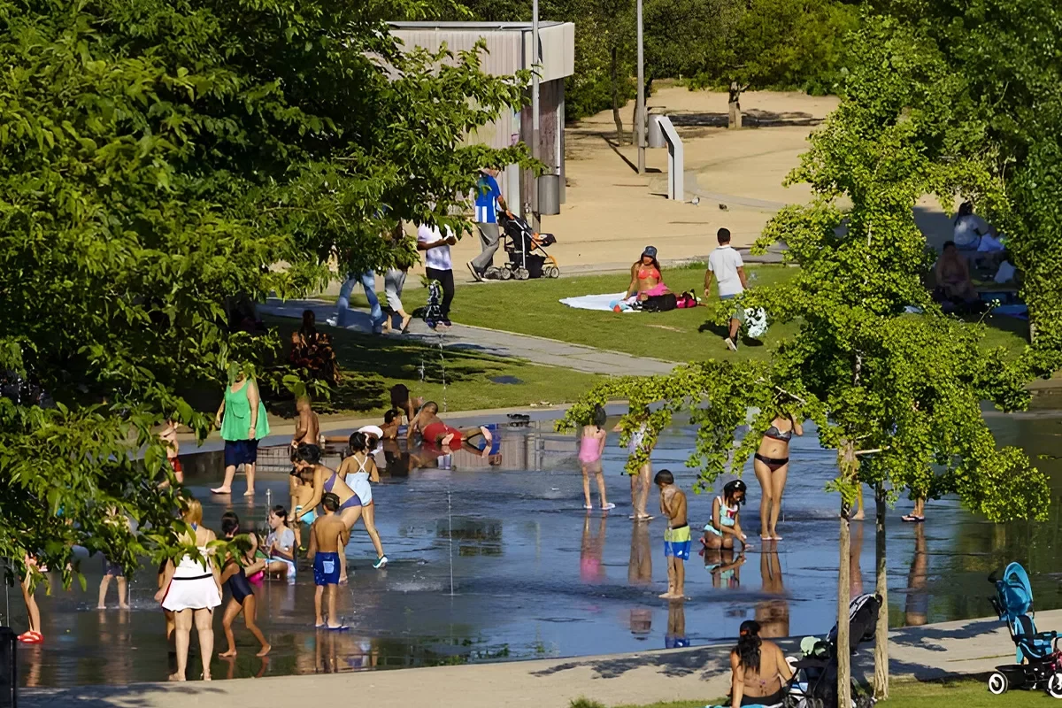 Playa de Madrid Río photo 4