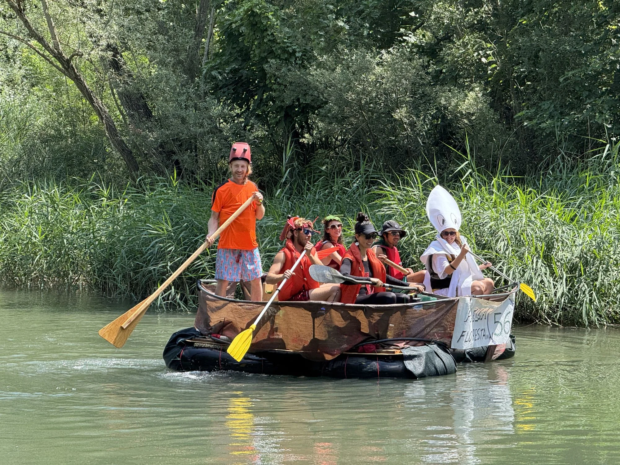 Homemade Boats Down the Segre River photo 5