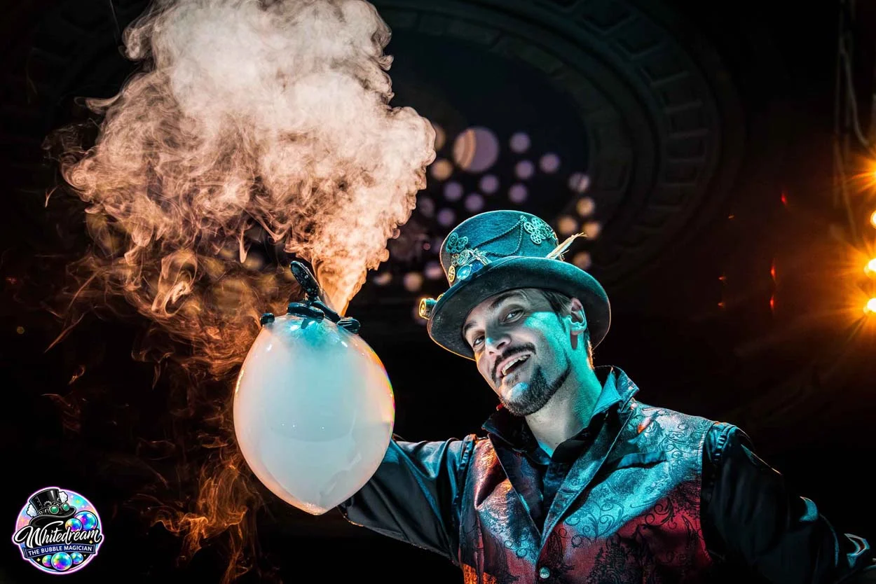 Dreaming Bubbles: Soap Bubble Show at Teatro Fígaro photo 3