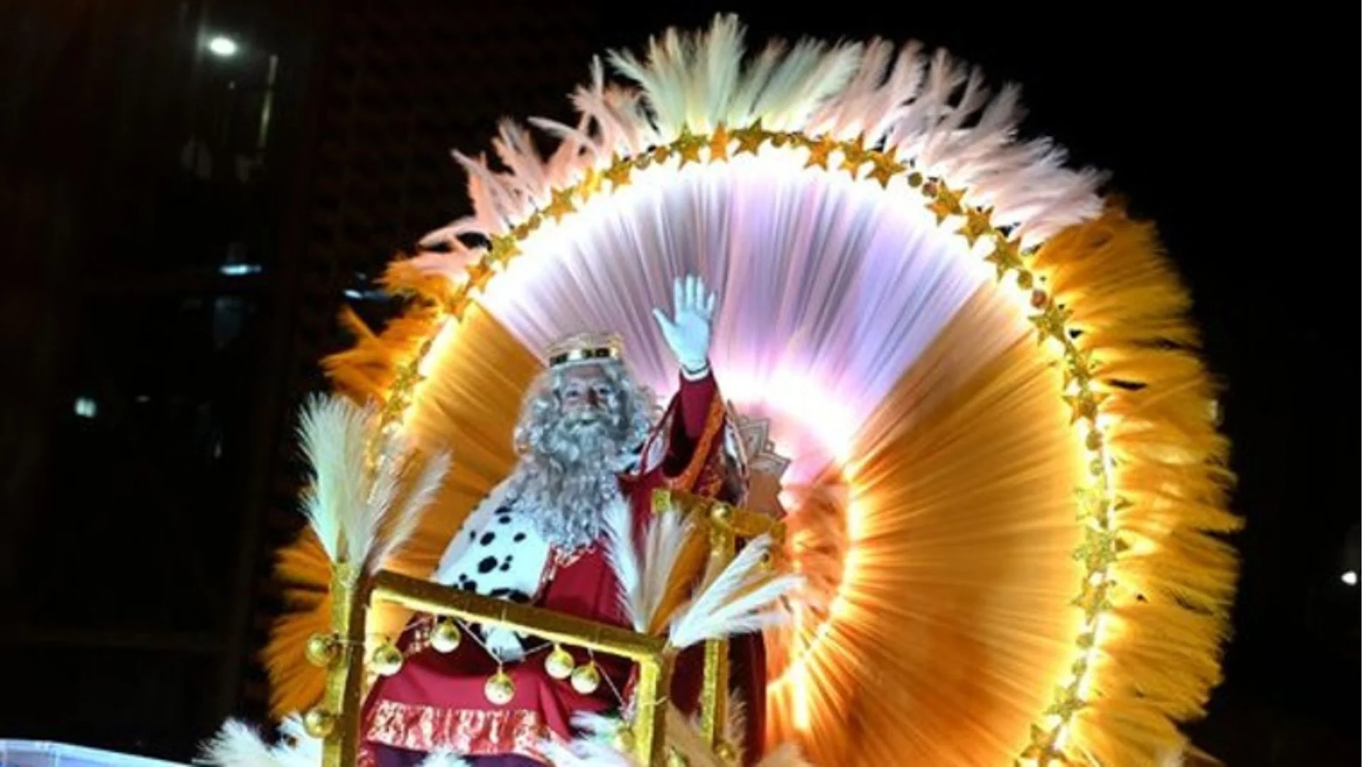 Neighborhood Three Kings Parades in Barcelona photo 4