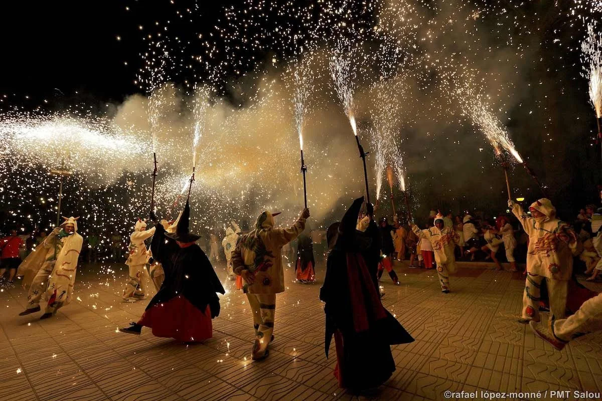 Golden Nights in Salou: 15 Days of Fire, Music, and Human Towers photo 2