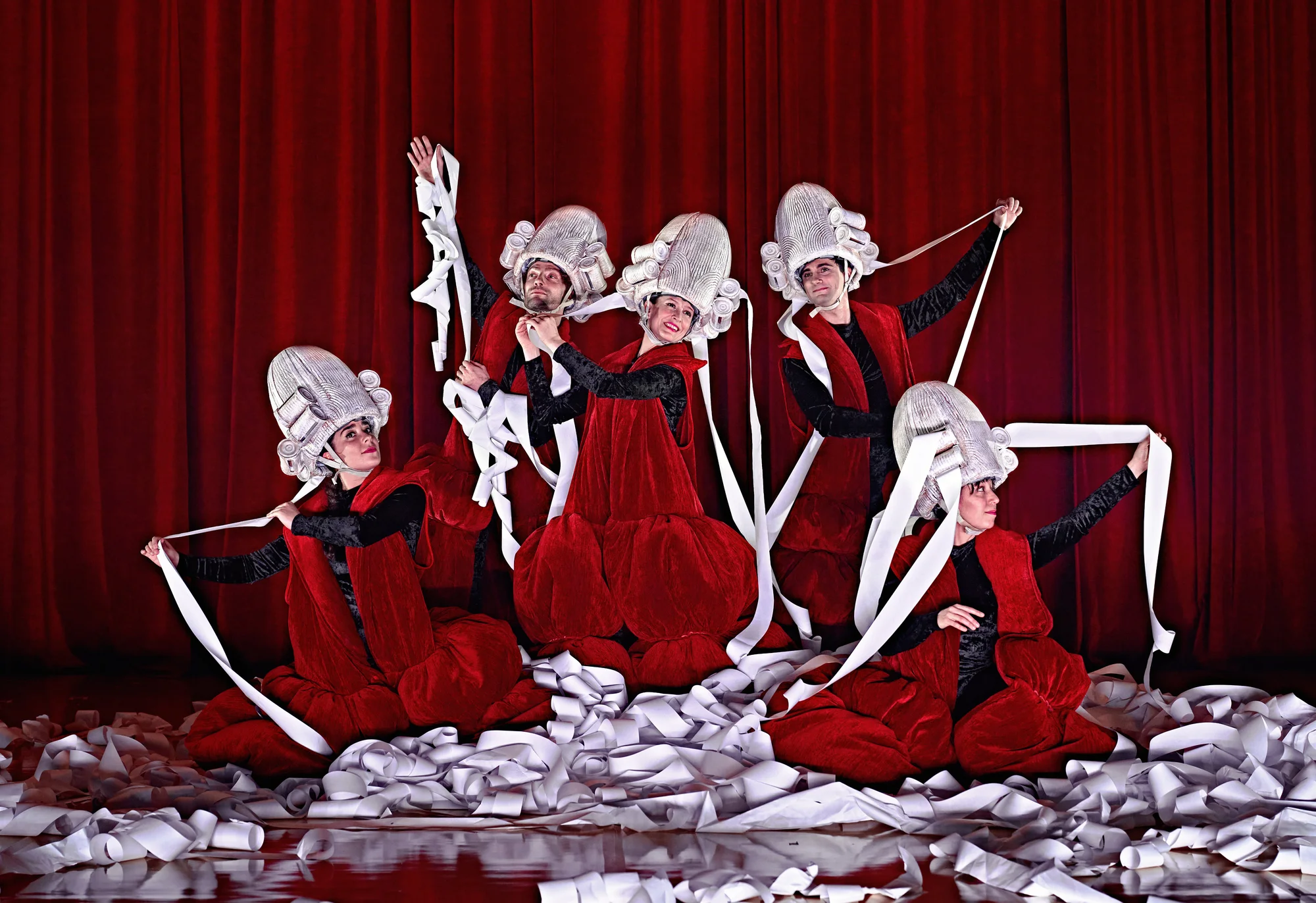 Aracaladanza: Contemporary Dance for Families at Matadero photo 2
