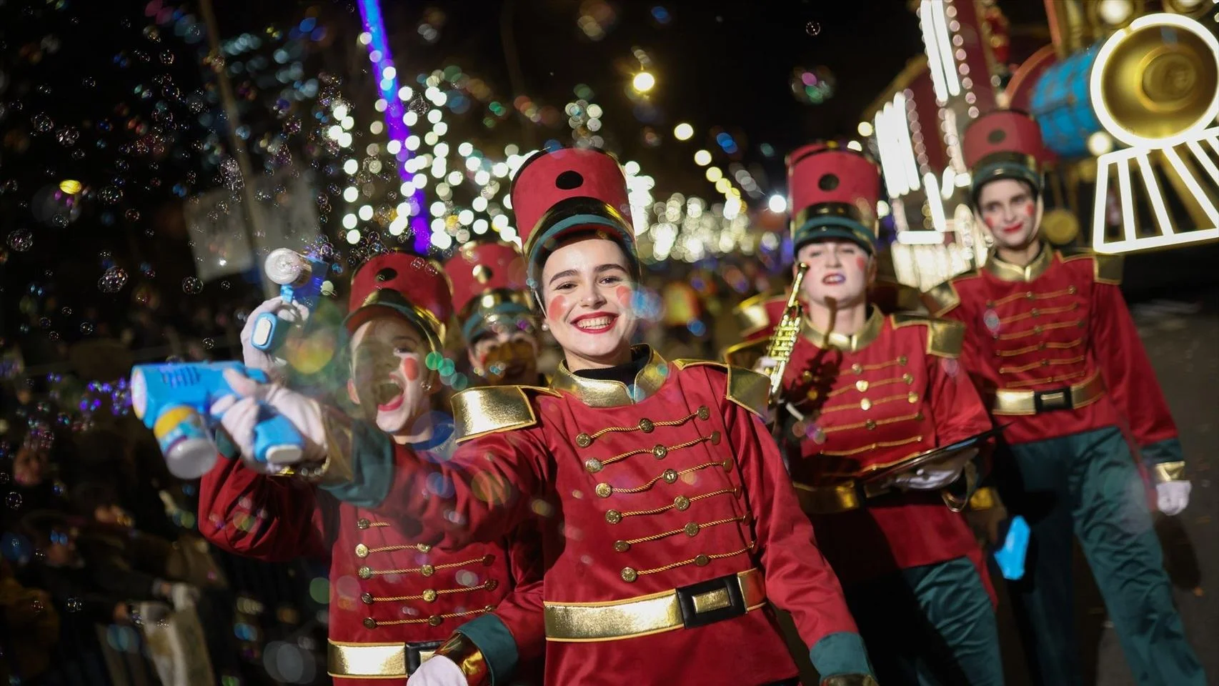 Cabalgata de Reyes: The Three Kings Parade on the Castellana photo 3