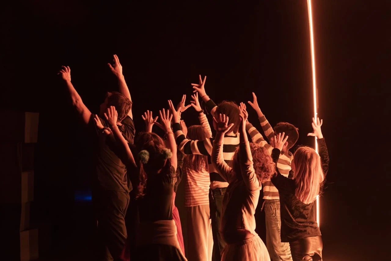 Navidiez at Nave 10 Matadero: Christmas Circus Theater and a Concert photo 4