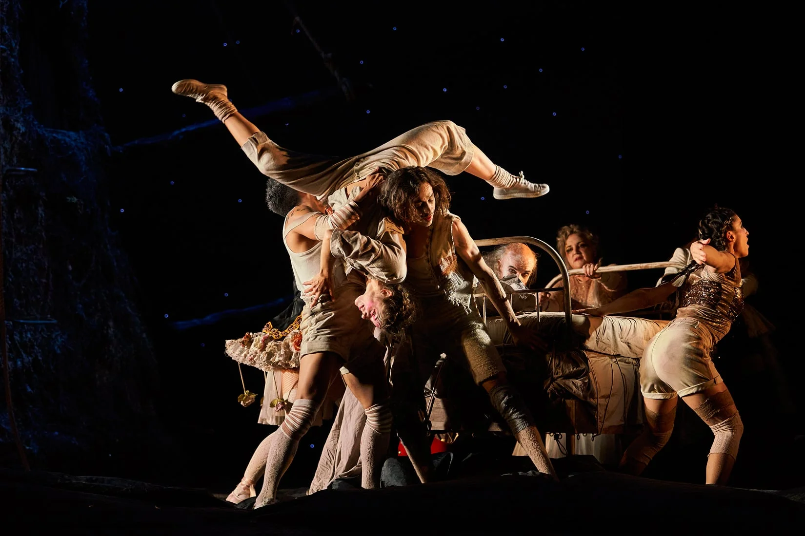 Opera Sung From a Trapeze at the Liceu photo 4